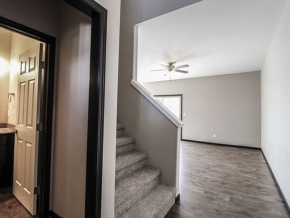 2nd image of 1505 Paddington Cir