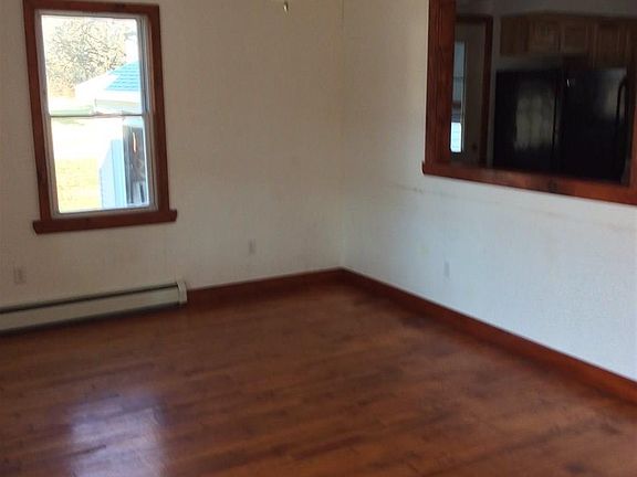 3rd image of 442 Malden Tpke