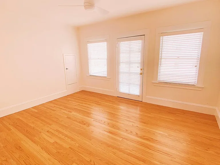 5463B Lawton Ave — Photo 14