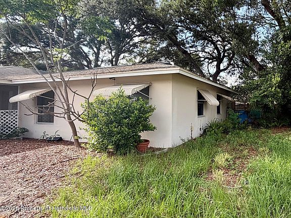 4th image of 7179 Spring Hill Dr