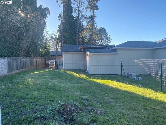 2nd image of 12413 NE 28th St