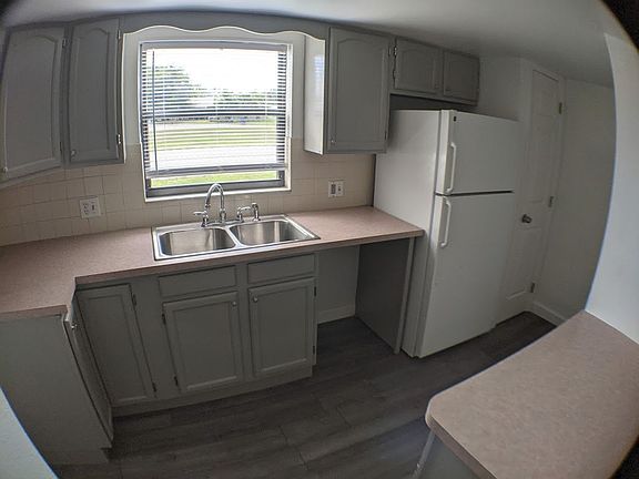 4th image of 723 44th Ave E APT 7