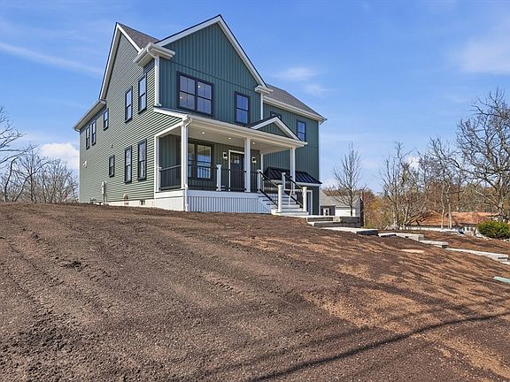 2nd image of 124 Green St