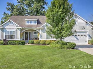3886 Acadia Dr, Hudsonville, MI 49426
