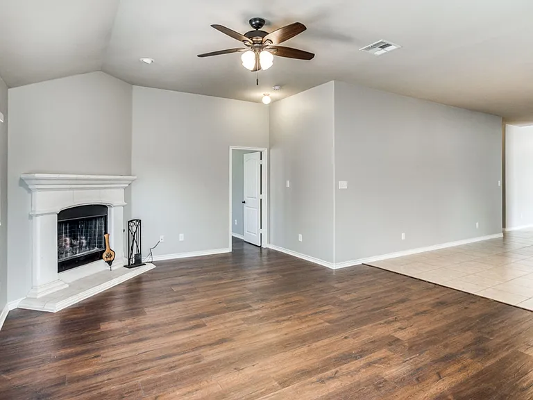 1404 Pillar Bluff Way — Photo 12