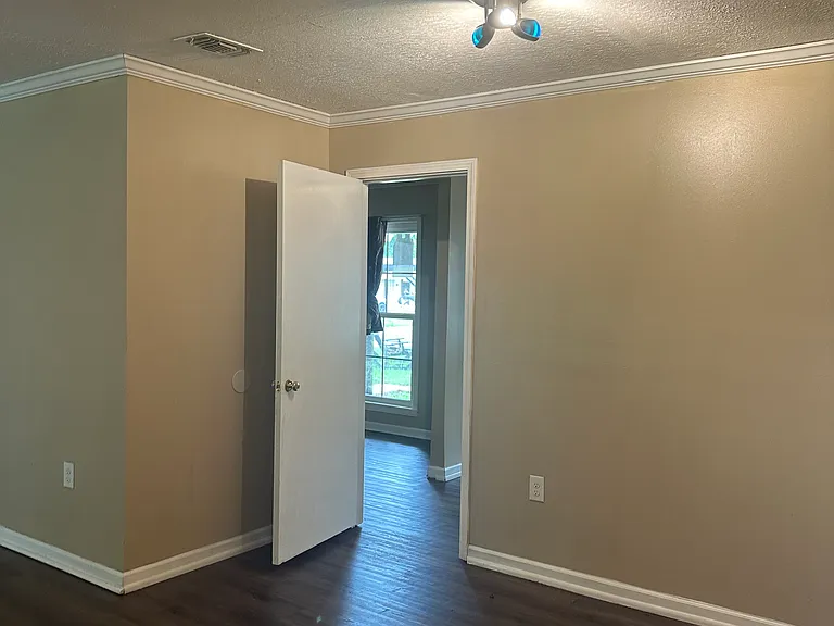 1620 Shannon Rd — Photo 18