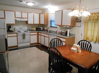 403 Lewiston Gardens Rd, Clinton, NY 13323