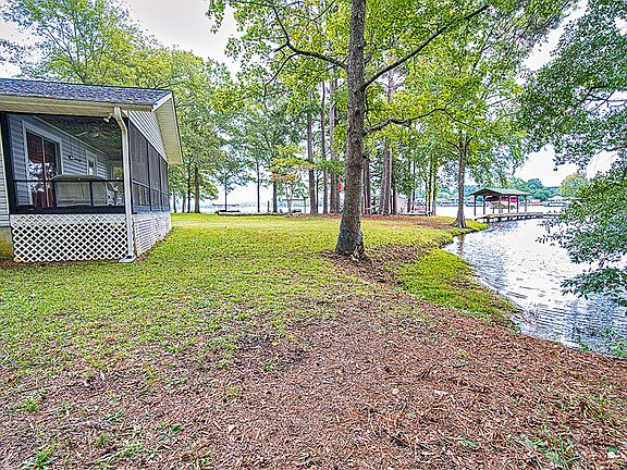 2nd image of 224 Beach Dr