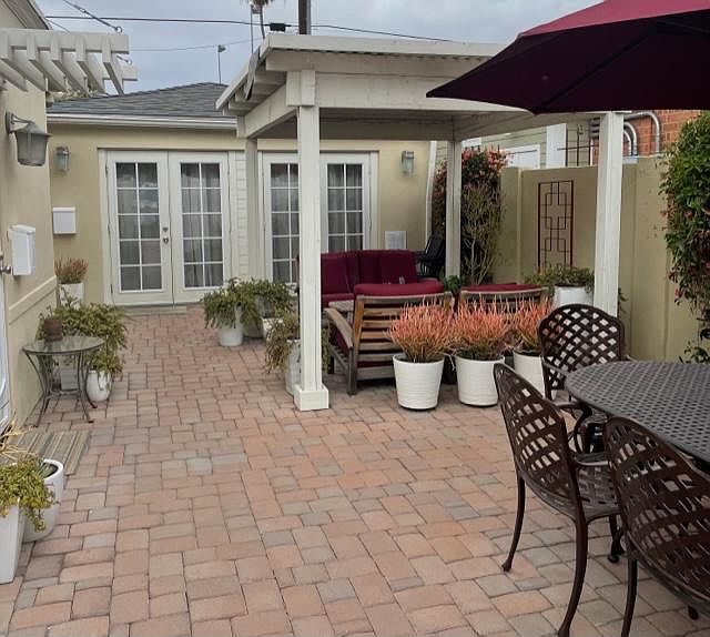 Entry Courtyard