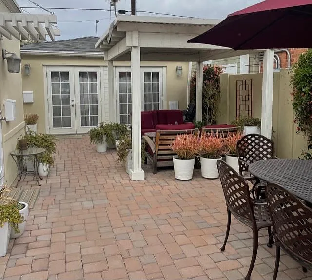 Entry Courtyard