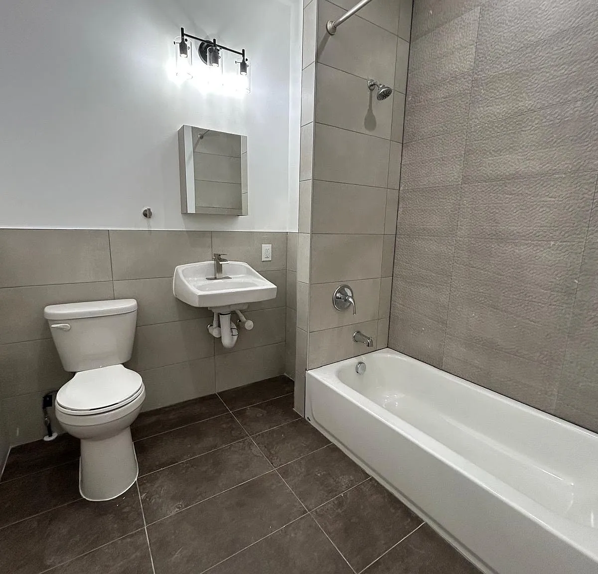 2 bed, $2,125 — Photo 3
