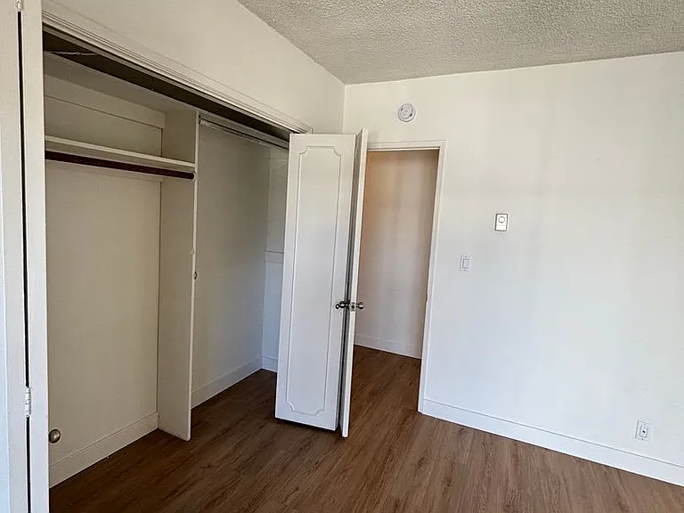 2439 Chelsea Pl — Photo 22