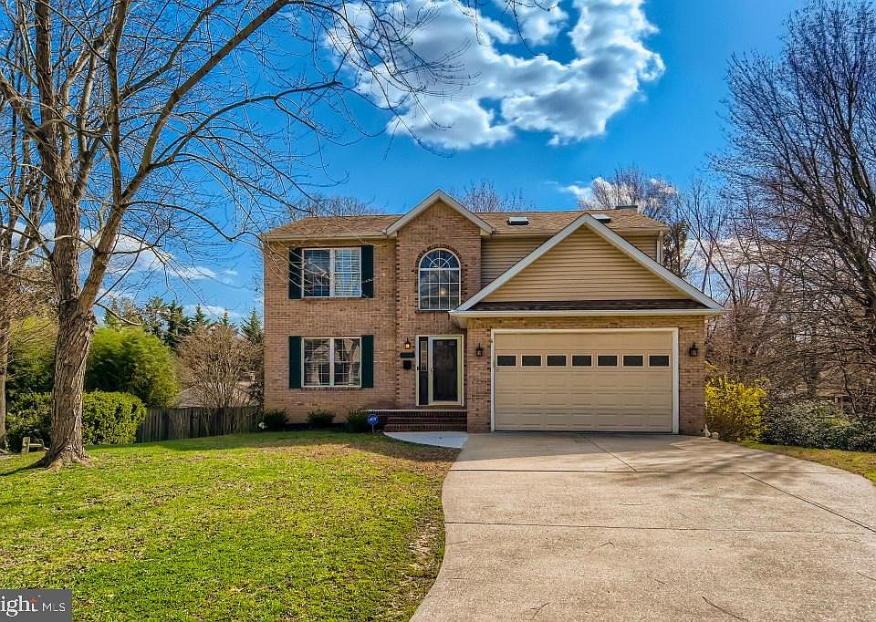 1st image of 203 Triple Oak Ct