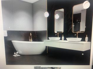 412 S Summit St, Wheaton, IL 60187