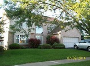 1800 W Carriage Ct, Addison, IL 60101