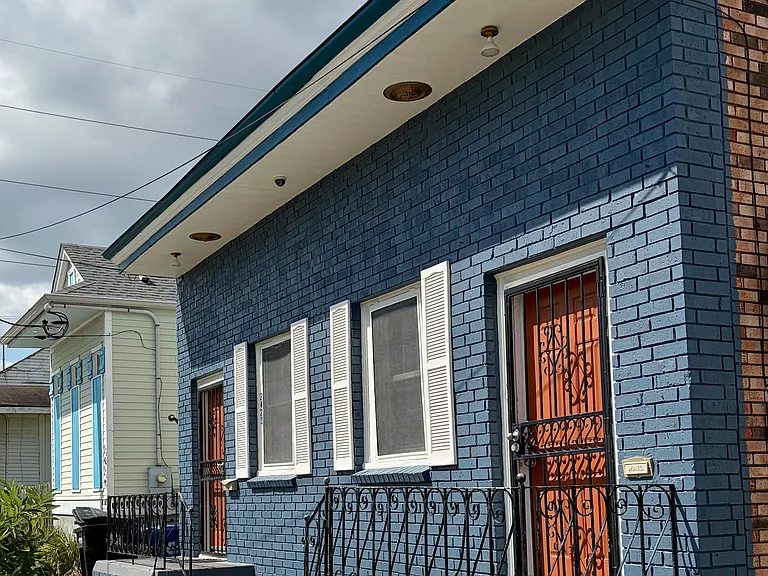 2423 Saint Ann St — Photo 1