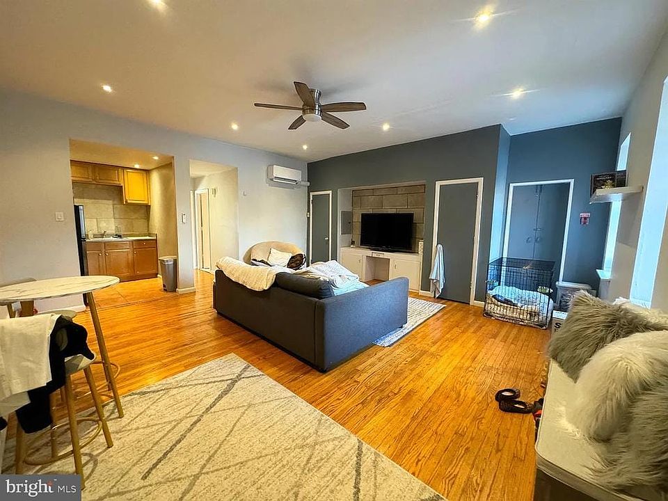 1st image of 322 S 11th St #11