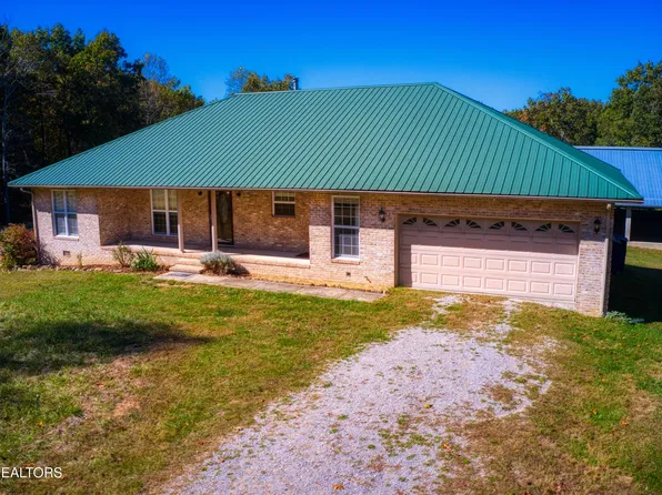 320 Spruce Creek Dr, Jamestown, TN 38556