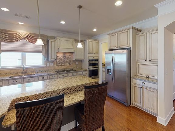 5th image of 1041 Creekwood Pl