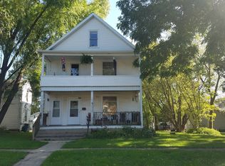 617 N 9th St, Rochelle, IL 61068