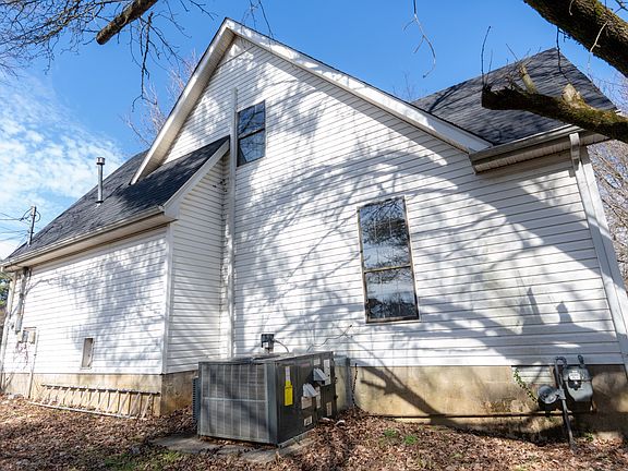 4th image of 1102 Falling Tree Ct