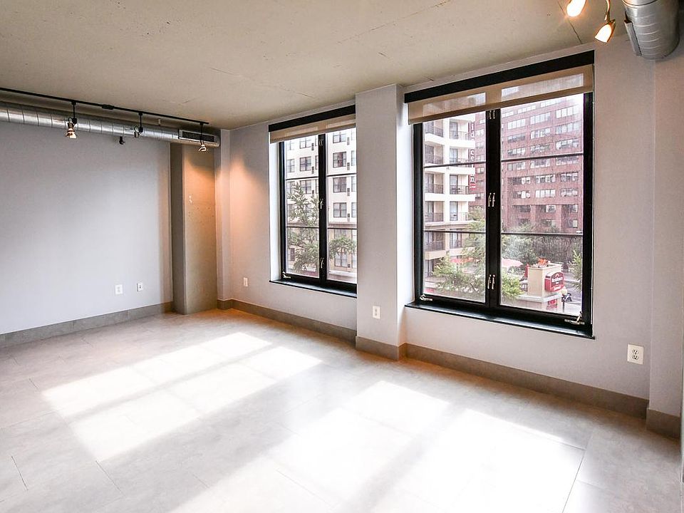 Light and Bright Living Space