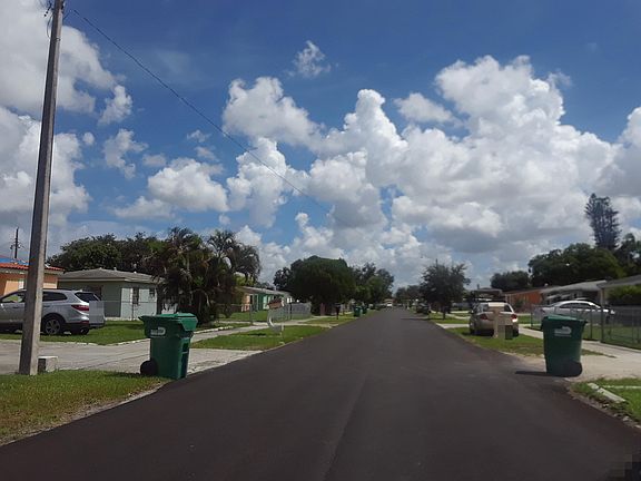 4th image of 16010 NW 28th Ct