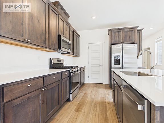 4th image of 4814 Briarwood Ln