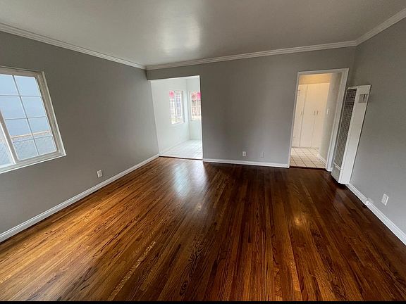 2nd image of 330 Glyndon Ave #1