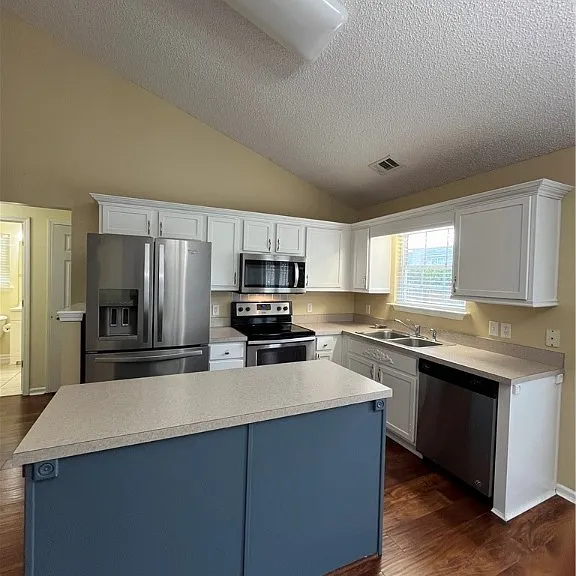 283 Lancaster Way — Photo 3