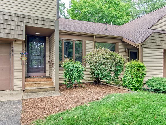 3rd image of 4379 Woods Trl SW #6