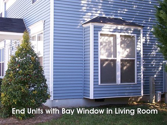 End Unit with Bay Window