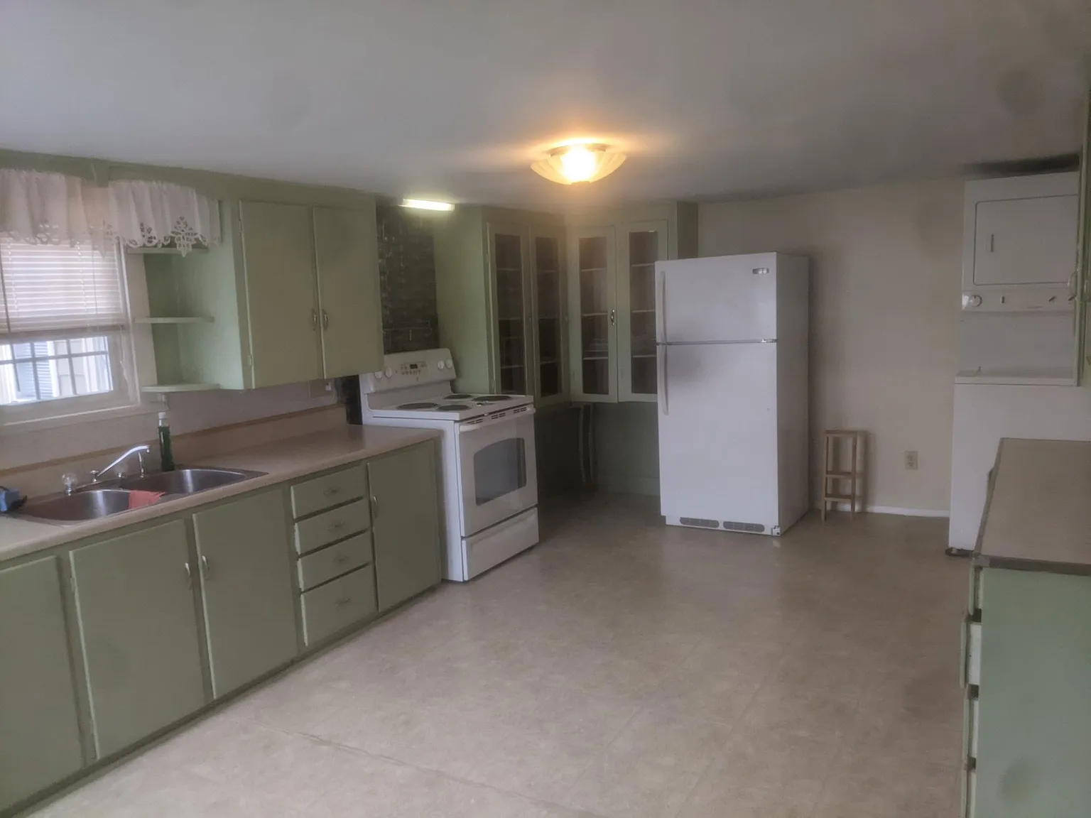 135 Main St — Photo 1