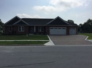 1883 E Spring Ln, Lima, OH 45805