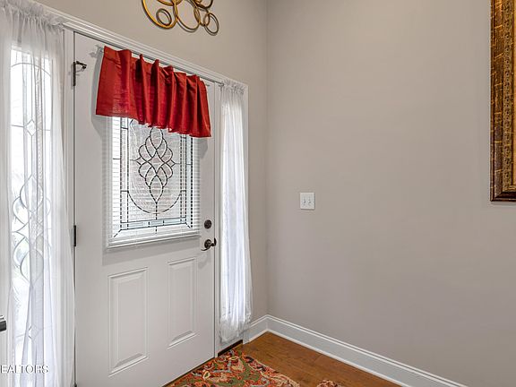 4th image of 1006 Woullard Way