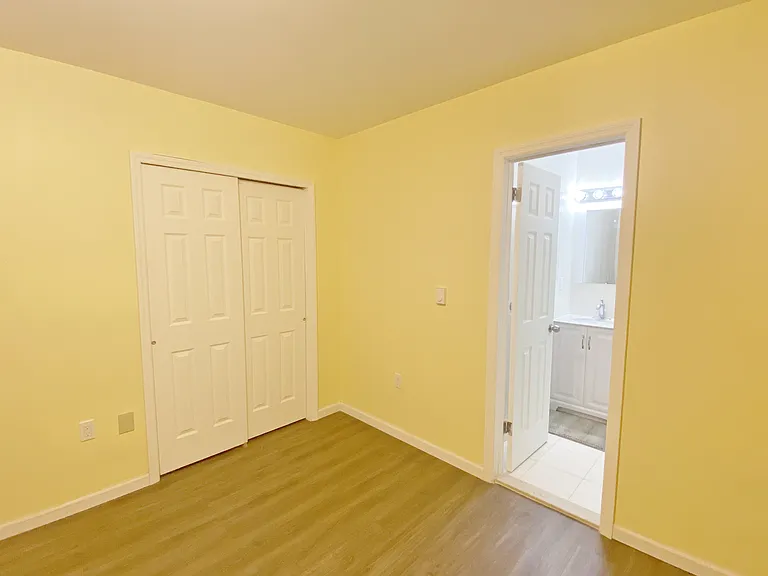546 Summit Ave #102 — Photo 2