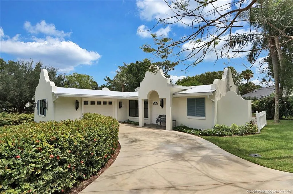 3 bed, 2.0 bath, 1800 sqft, $6,000 — Photo 1