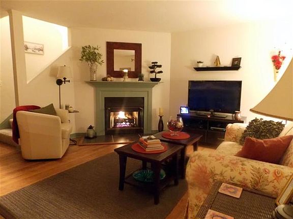 3rd image of 35 Southpoint Dr #E