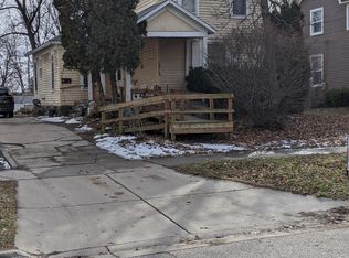 1213 W Ottawa St, Lansing, MI