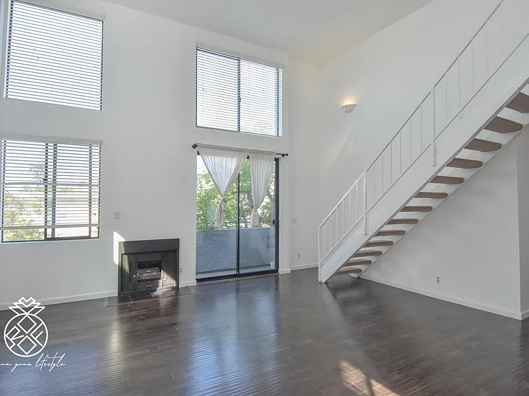 1727 Glendon Ave #208 — Photo 21