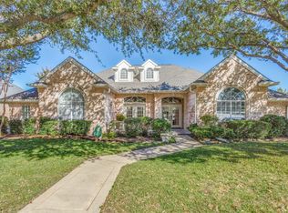 8521 Navigation Dr, Rowlett, TX 75088