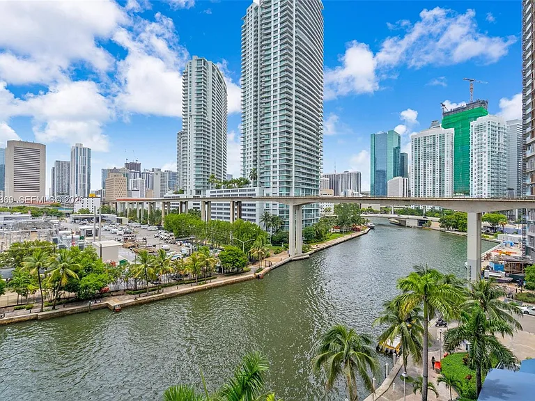 690 SW 1st Ct #Penthouse II16 — Photo 27