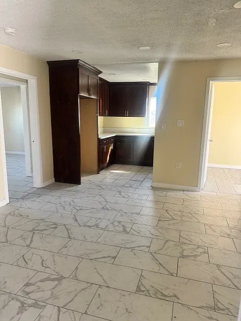 3 bed, 10 sqft, $2,850 — Photo 3
