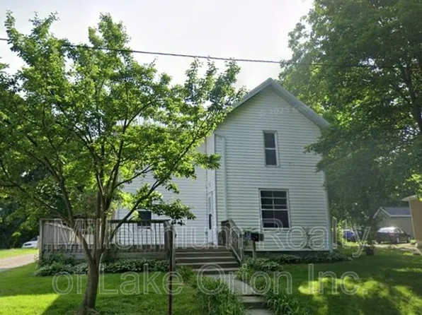 67 Bentley St, Lapeer, MI 48446