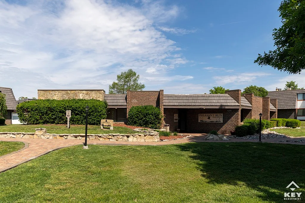 Pheasant Run Apartments — Photo 2