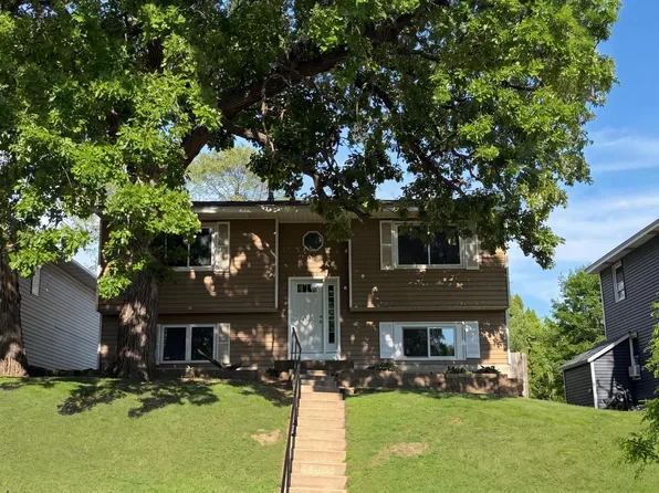 546 Hazel St N, Saint Paul, MN 55119