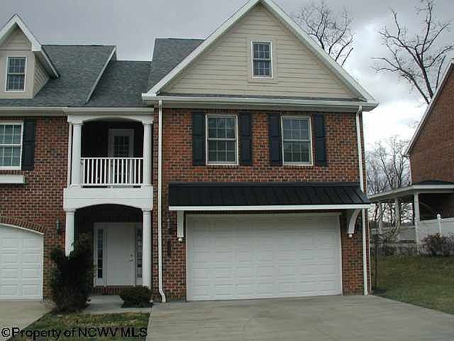 1st image of 300 Saint Andrews Dr