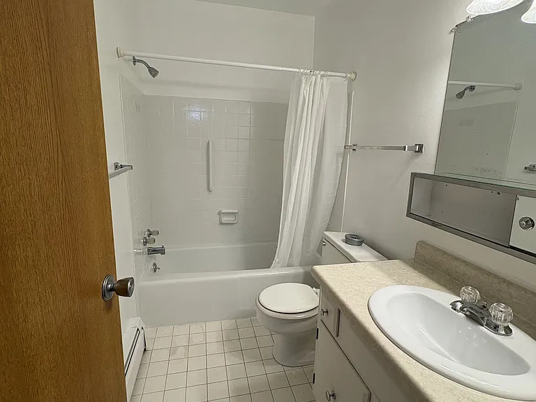 695 Capital Ave NE #16B — Photo 12