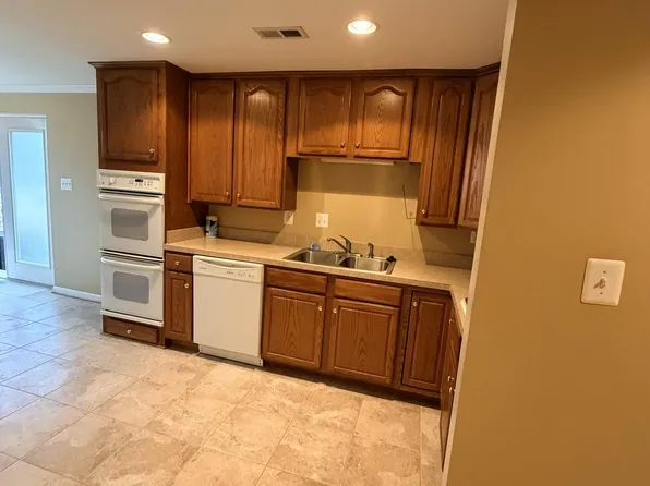 8050 Settle Ct #B, Waldorf, MD 20601