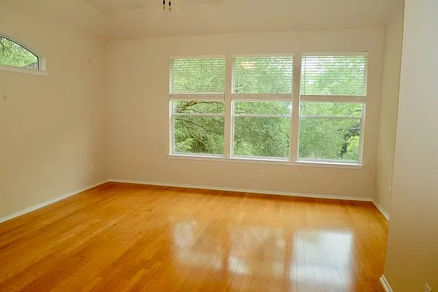 138 Chestnut Ct — Photo 11